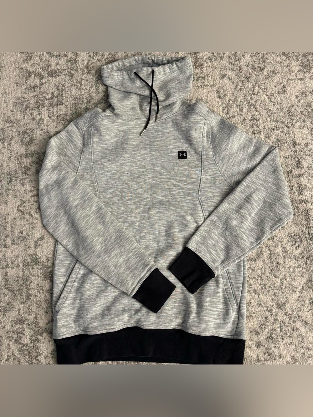 Under Armour Light Grey Turtleneck Hoodie Size Medium